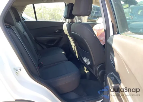 2018 Chevrolet Trax Ls z USA, uszkodzony, nr VIN KL7CJKSB4JB578416